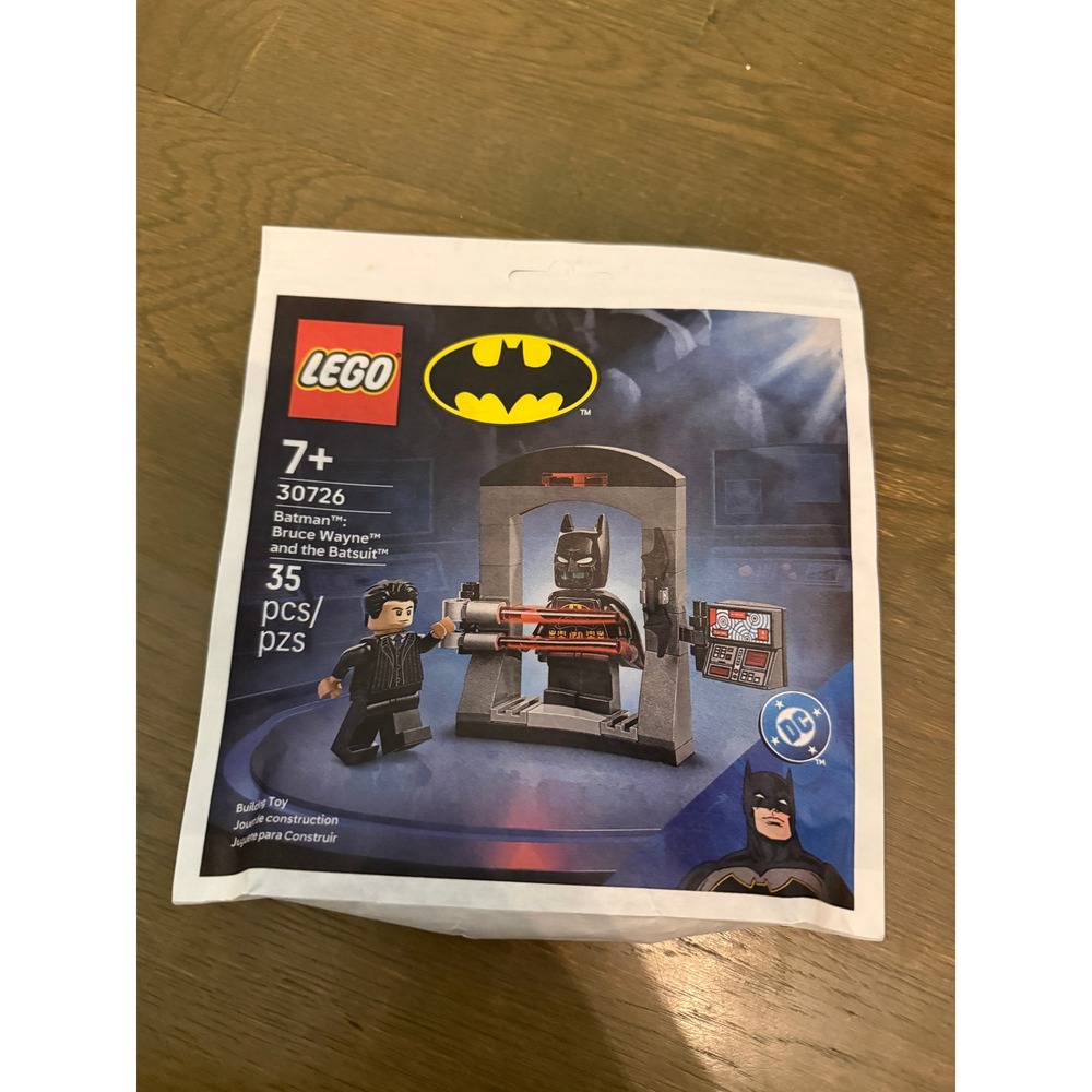 LEGO DC Batman Bruce Wayne and the Batsuit Polybag Set 35 Pcs New